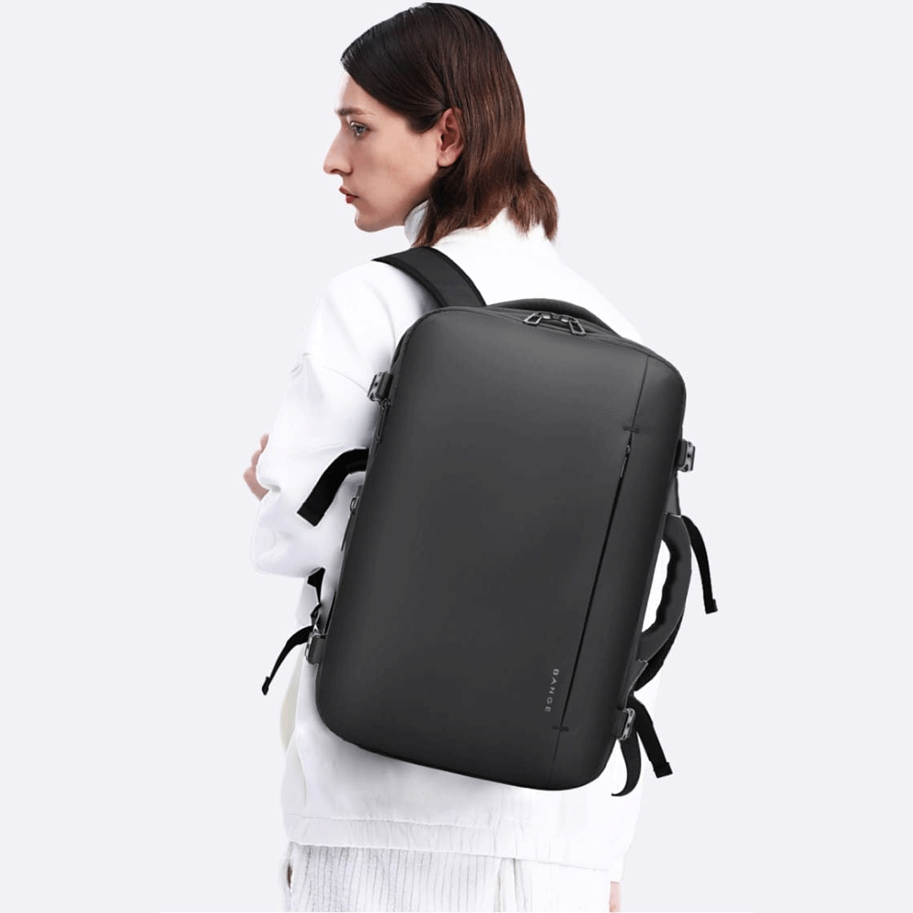 کوله پشتی لپ تاپ مسافرتی بنج مدل 8-1909 مناسب برای لپ تاپ 17 اینچی به همراه پمپ وکیوم